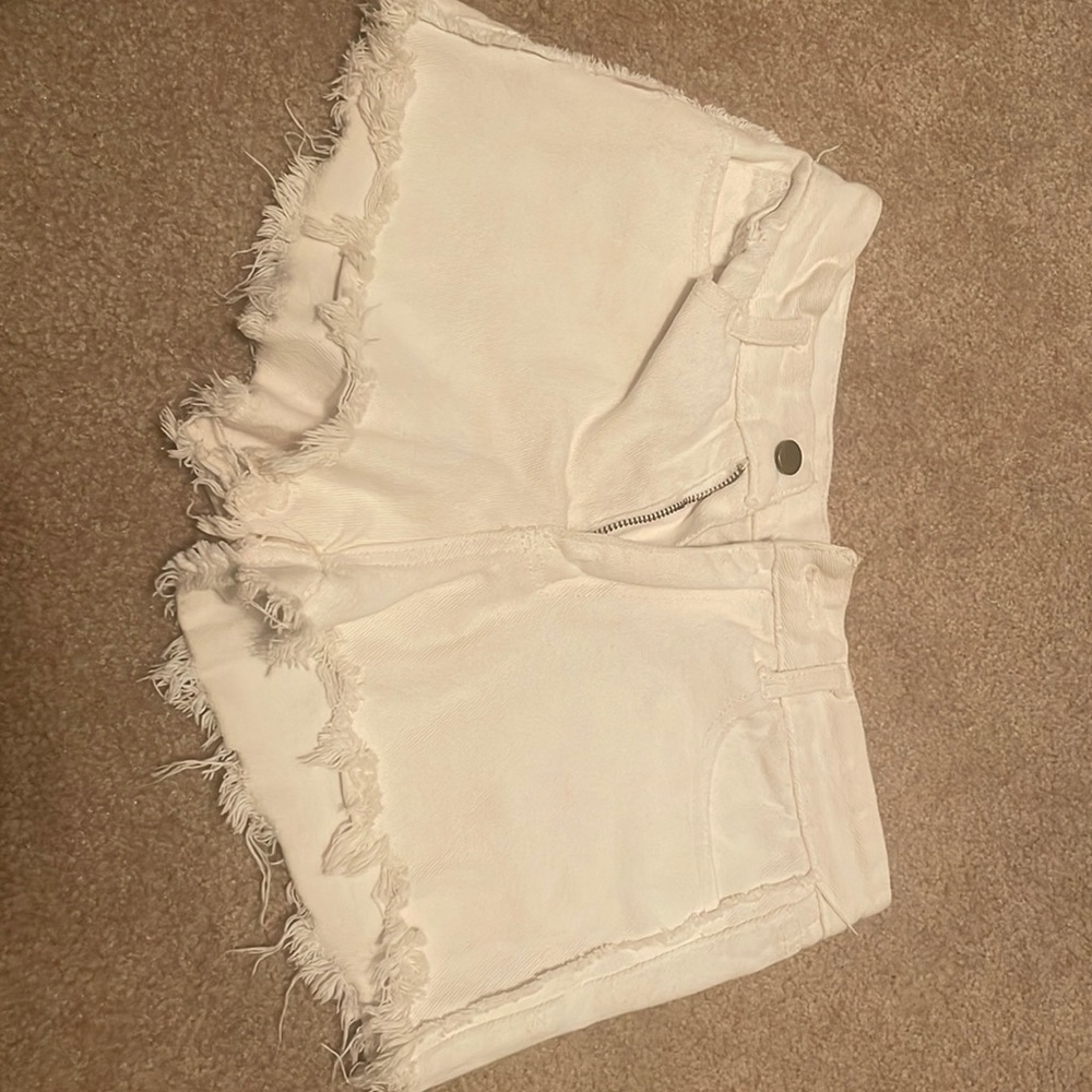Unknown Brand. Size XS white jean shorts, Worn once